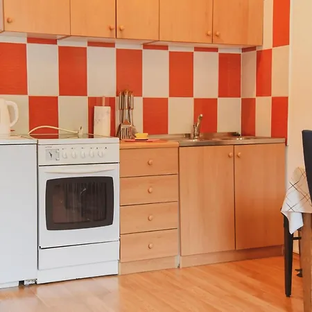 Lana Apartment